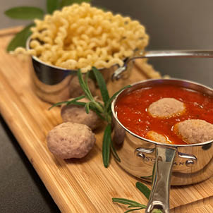 Kødboller i Tomatsauce - Ugens ret - Lækker takeaway - Takeaway Højbje